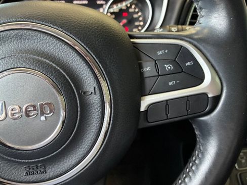 Used 2018 Jeep Compass Latitude w/ Popular Equipment Group AWD/4WD image 21