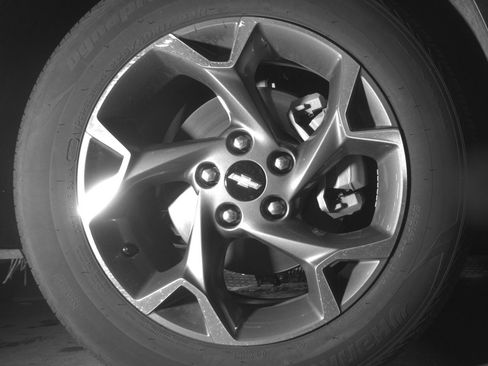 Used 2025 Chevrolet Trax LT FWD image 13