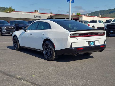 New 2026 Dodge Charger Scat Pack w/ Blacktop Package AWD/4WD image 12