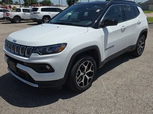 Used 2026 Jeep Compass Limited AWD/4WD image 8