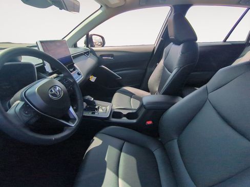 New 2026 Toyota Corolla Cross XLE image 9