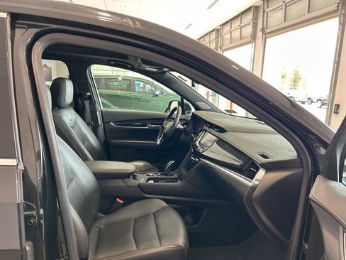 Used 2020 Cadillac XT6 Premium Luxury w/ LPO, Floor Liner Package image 18