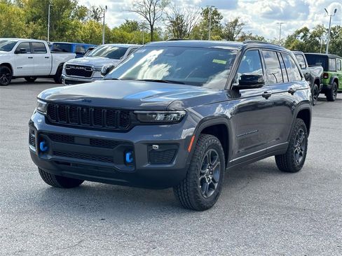 New 2025 Jeep Grand Cherokee Trailhawk w/ Advanced Protech Group II image 6