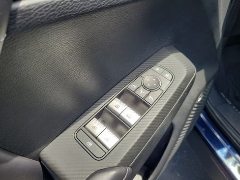 Used 2025 Mitsubishi Outlander SE FWD image 15