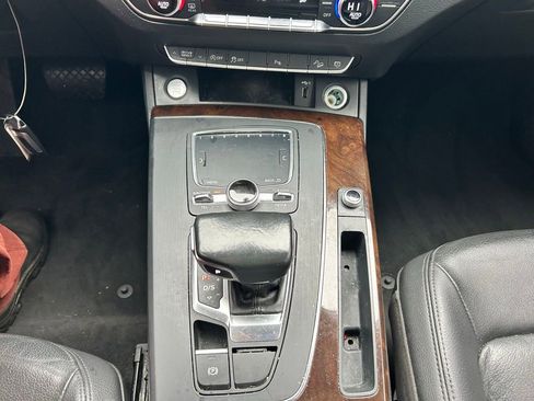 Used 2018 Audi Q5 2.0T Premium Plus w/ Premium Plus Package image 26