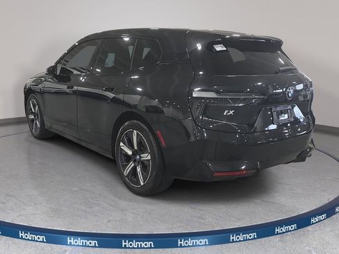 Used 2024 BMW iX xDrive50 w/ Sport Package AWD/4WD image 8