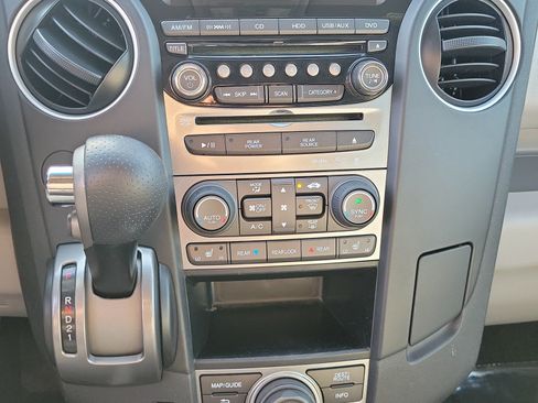 Used 2013 Honda Pilot Touring image 21