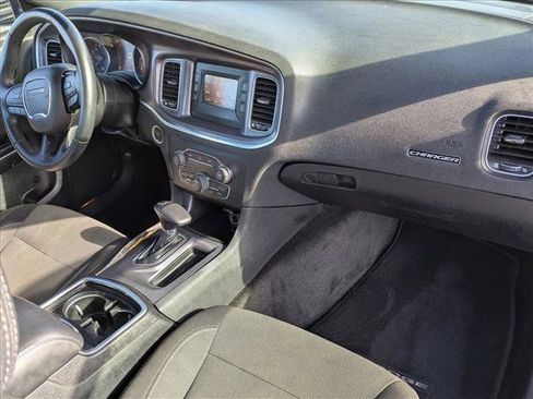 Used 2015 Dodge Charger SE image 19