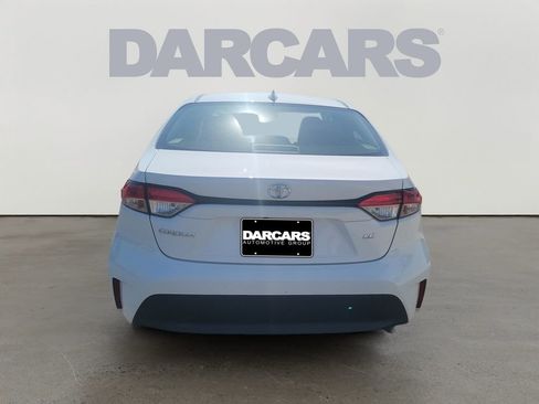 Used 2023 Toyota Corolla LE FWD image 6