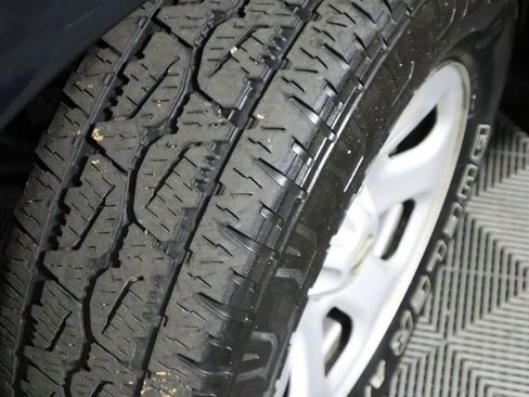 Used 2019 Nissan Titan S w/ S Utility Package image 24