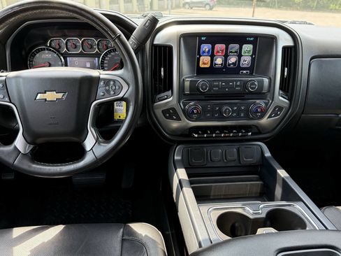 Used 2017 Chevrolet Silverado 1500 LTZ Z71 w/ LTZ Plus Package AWD/4WD image 7