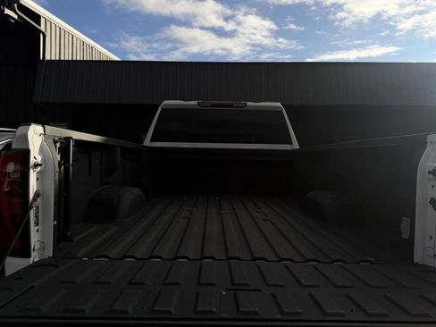 Used 2024 GMC Sierra 3500 SLT image 17