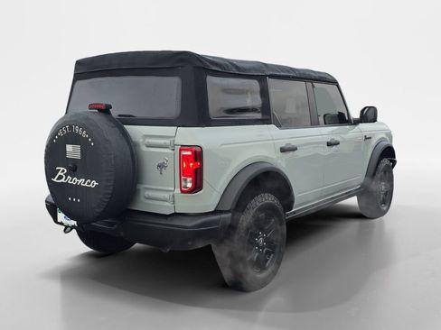 Used 2022 Ford Bronco Black Diamond image 6