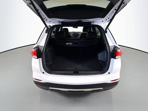 Used 2023 Chevrolet Equinox Premier image 25