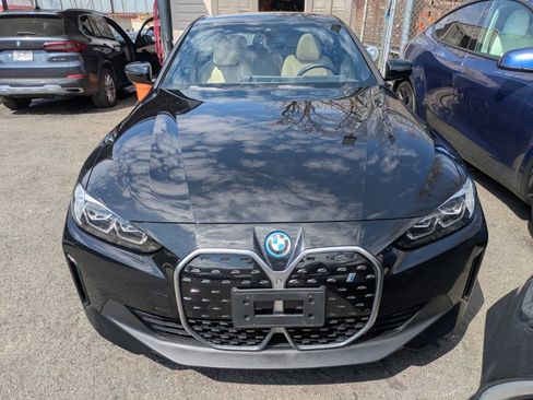 Used 2023 BMW i4 eDrive35 w/ Premium Package image 2