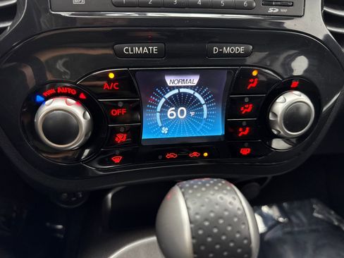 Used 2012 Nissan Juke SV image 29