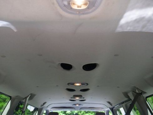 Used 2014 Ford E-350 and Econoline 350 XLT RWD image 21