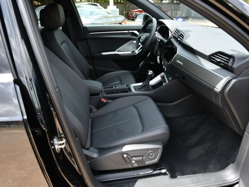 Used 2025 Audi Q3 2.0T Premium image 30