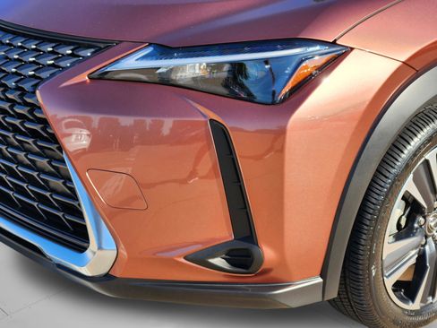 Certified 2025 Lexus UX 300h FWD image 35