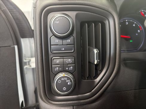 Used 2024 Chevrolet Silverado 2500 W/T image 20