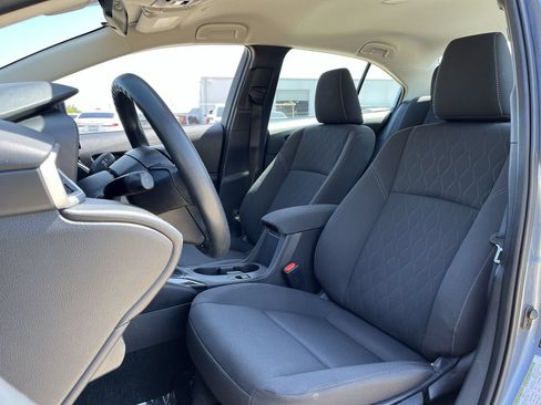 Used 2025 Toyota Corolla LE FWD image 22