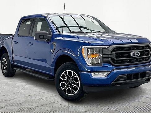 Certified 2022 Ford F150 XLT w/ Equipment Group 302A High image 12