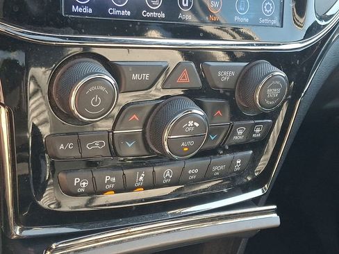 Used 2019 Jeep Grand Cherokee Limited X AWD/4WD image 17
