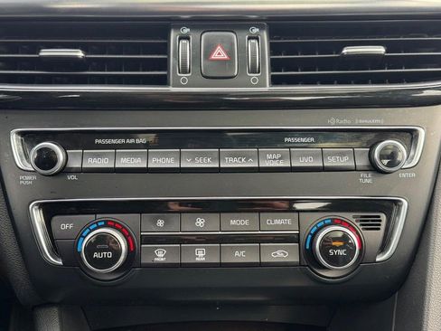 Used 2017 Kia Optima EX w/ Premium Package image 18