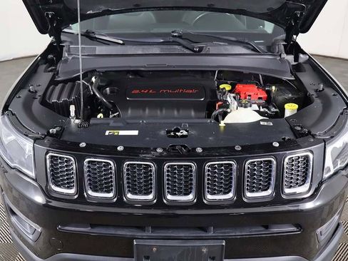 Used 2019 Jeep Compass Latitude image 17