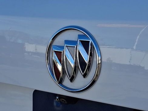 Used 2023 Buick Envision Preferred image 32