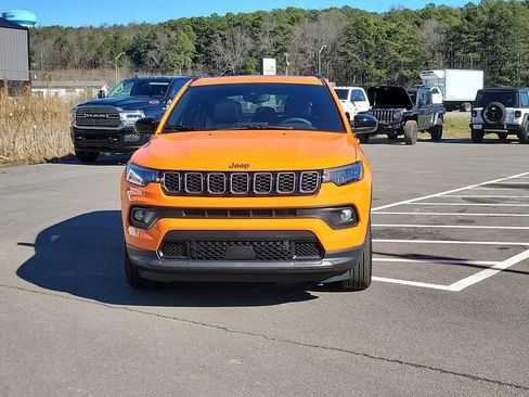 New 2026 Jeep Compass Latitude w/ Sun and Sound Group AWD/4WD image 8