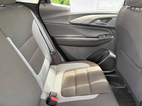 Used 2024 Chevrolet TrailBlazer LT w/ LT Cold Weather Package FWD image 34