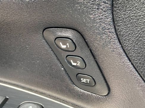Used 2013 Toyota Avalon Limited FWD image 15