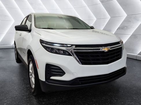 Used 2023 Chevrolet Equinox LS image 1