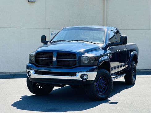 Used 2008 Dodge Ram 2500 Truck SLT w/ Popular Equipment Group AWD/4WD image 3