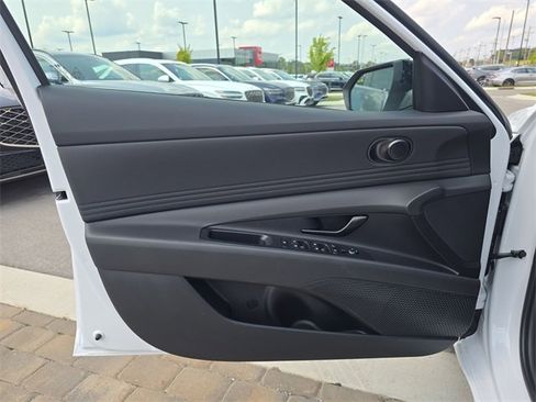New 2025 Hyundai Elantra Sport image 13