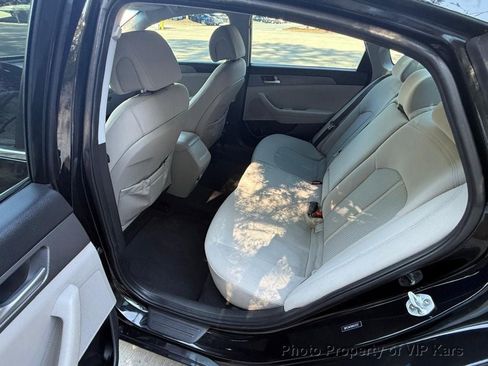 Used 2017 Hyundai Sonata SE image 11