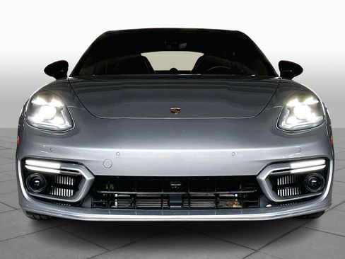 Used 2022 Porsche Panamera GTS image 3