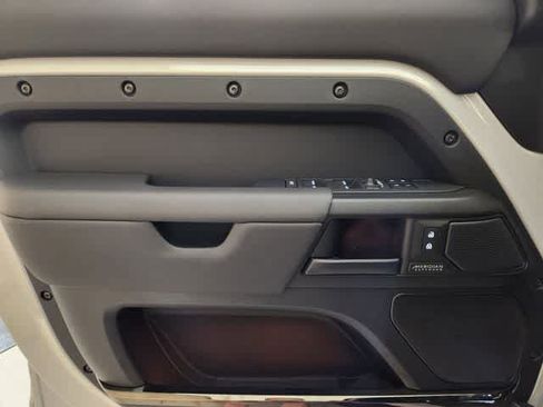 New 2026 Land Rover Defender 110 OCTA AWD/4WD image 37