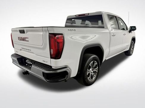 Used 2025 GMC Sierra 1500 SLT image 8
