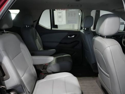 Used 2021 Chevrolet Traverse LT w/ LT Premium Package image 20