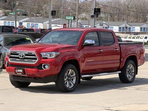 Used 2016 Toyota Tacoma Limited w/ Towing Package image 3