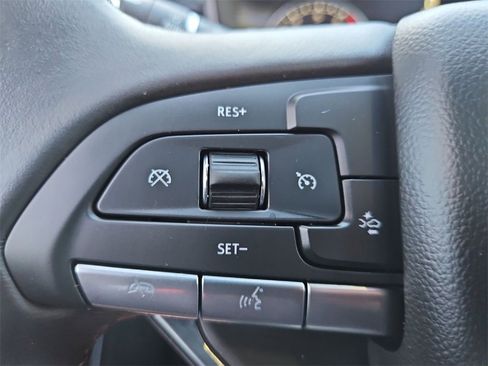 Used 2025 Cadillac XT6 Luxury image 10