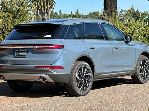 New 2024 Lincoln Corsair Reserve w/ Equipment Group 202A image 5