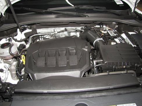 Used 2020 Audi Q3 2.0T Prestige w/ Prestige Package image 22