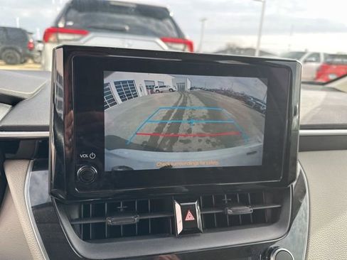 Used 2023 Toyota Corolla LE image 10