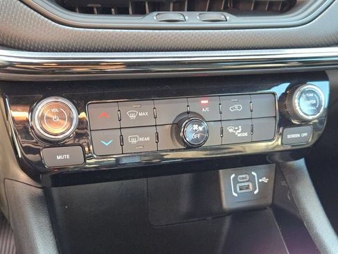 New 2026 Jeep Compass Latitude AWD/4WD image 22