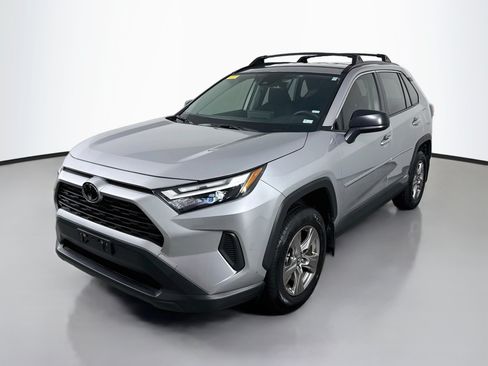 Used 2025 Toyota RAV4 LE AWD/4WD image 3