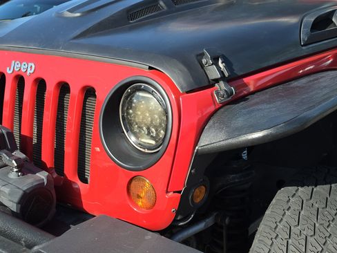 Used 2011 Jeep Wrangler Sport AWD/4WD image 9