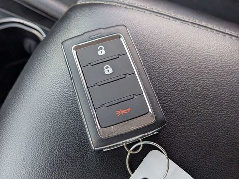 Used 2023 Jeep Grand Cherokee Laredo RWD image 27